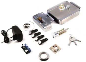 Электромеханический замок: достоинства и правила монтажа