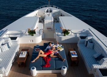 Charter Easy: an experienced guide to the world of yachting luxury