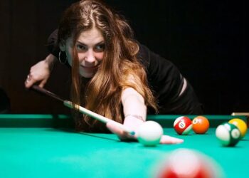 Тонкости и нюансы выбора лучшего бильярдного стола