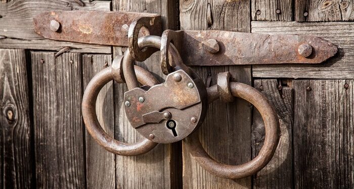 Тонкості та нюанси вибору навісних замків у Києві