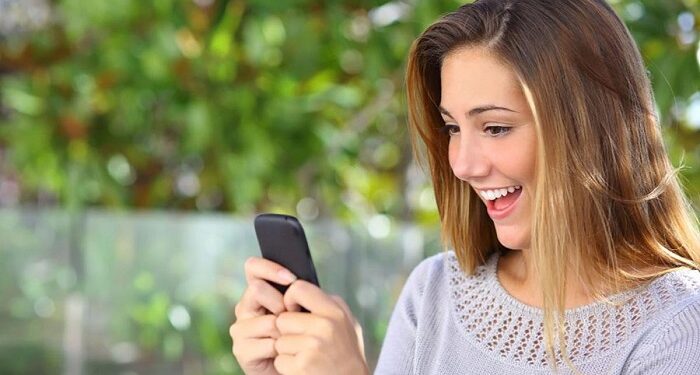 Large selection of free desktop wallpapers on the online platform