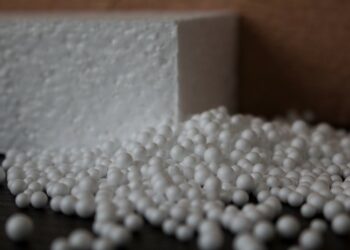 Пінопласт як будматеріал: поняття, види та сфера застосування