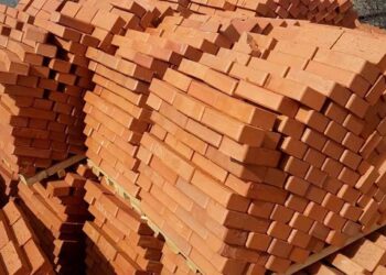 Красный кирпич в строительстве: основные достоинства и применение