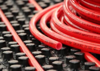 Труба для теплої підлоги: види, основні переваги та як обирати