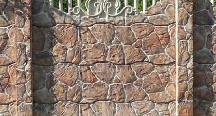 Формы заборов АБС: виды, основные преимущества и особенности установки