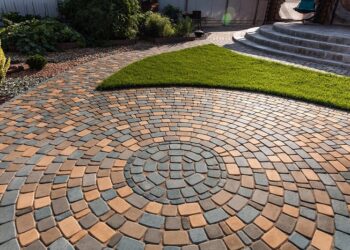 Плитка тротуарная для дома: ключевые достоинства и советы по выбору