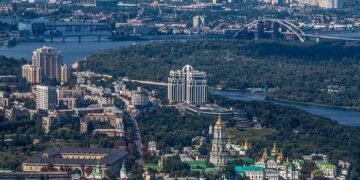 Купівля квартири в Києві з агентством Avezor: широкий вибір та актуальна інформація