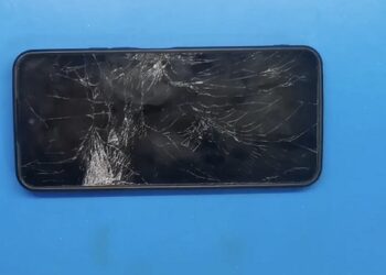 Дисплей Poco M6 Pro 5G: як купити правильний і не переплатити