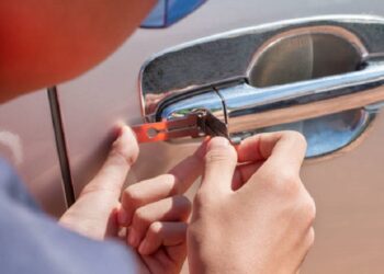 Modern methods of opening cars for fast and safe entry