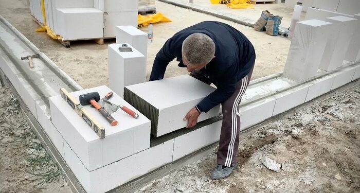 Правила и технология кладки стен из газобетона для прочности и точности выполнения