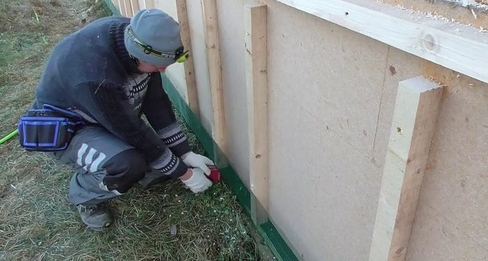 Як правильно закрити вентзазори фасаду від гризунів, щоб миші не оселилися в газобетоні