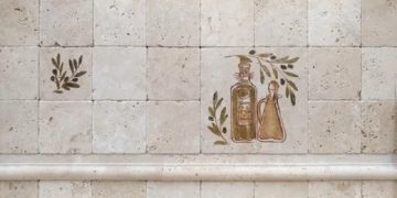 Плитка травертин в інтер’єрі: переваги вибору та поради