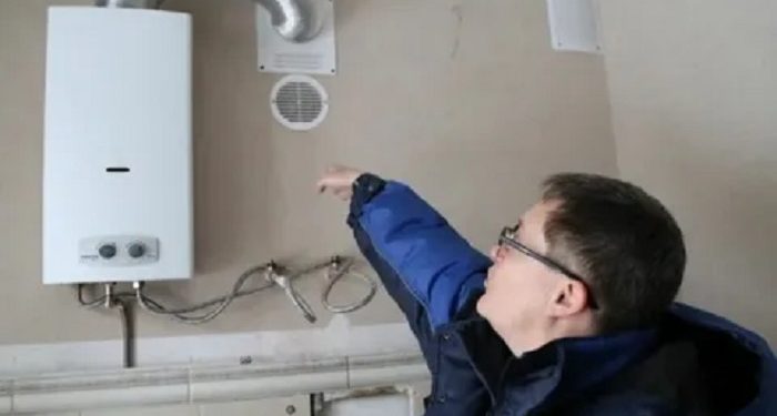 Монтаж вентиляції та димоходу для газового котла у приватному будинку